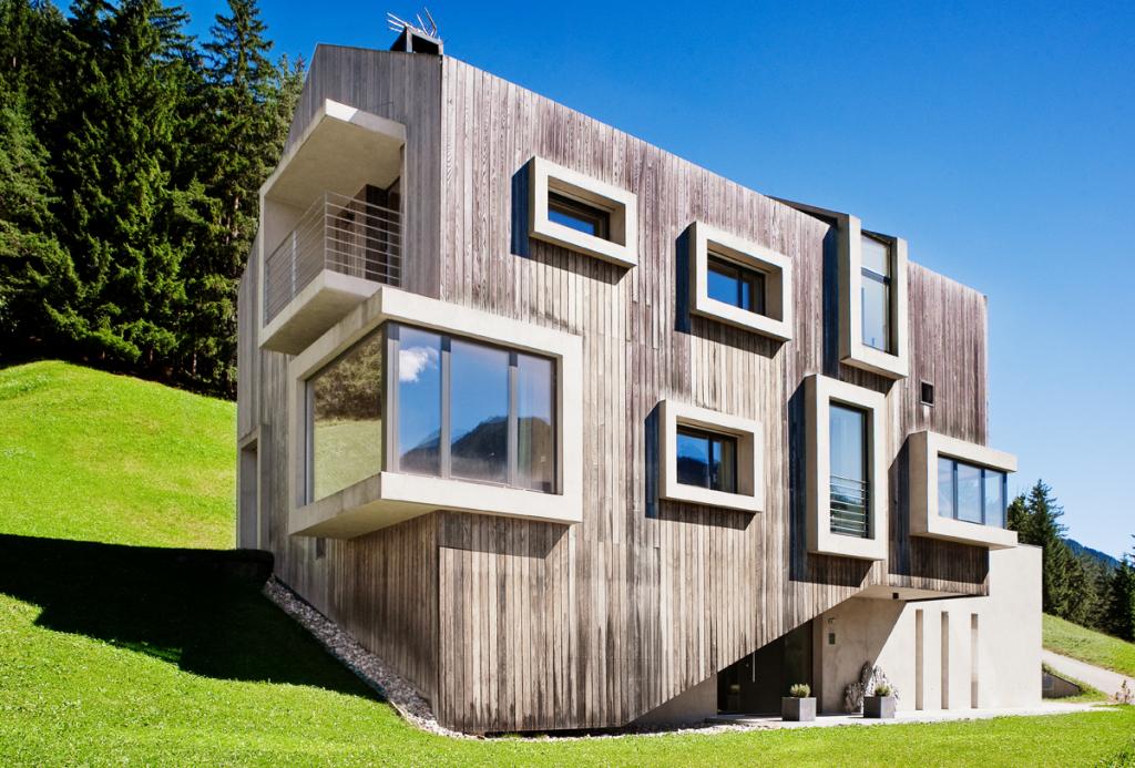 Holzhaus in Alleinlage in Südtirol